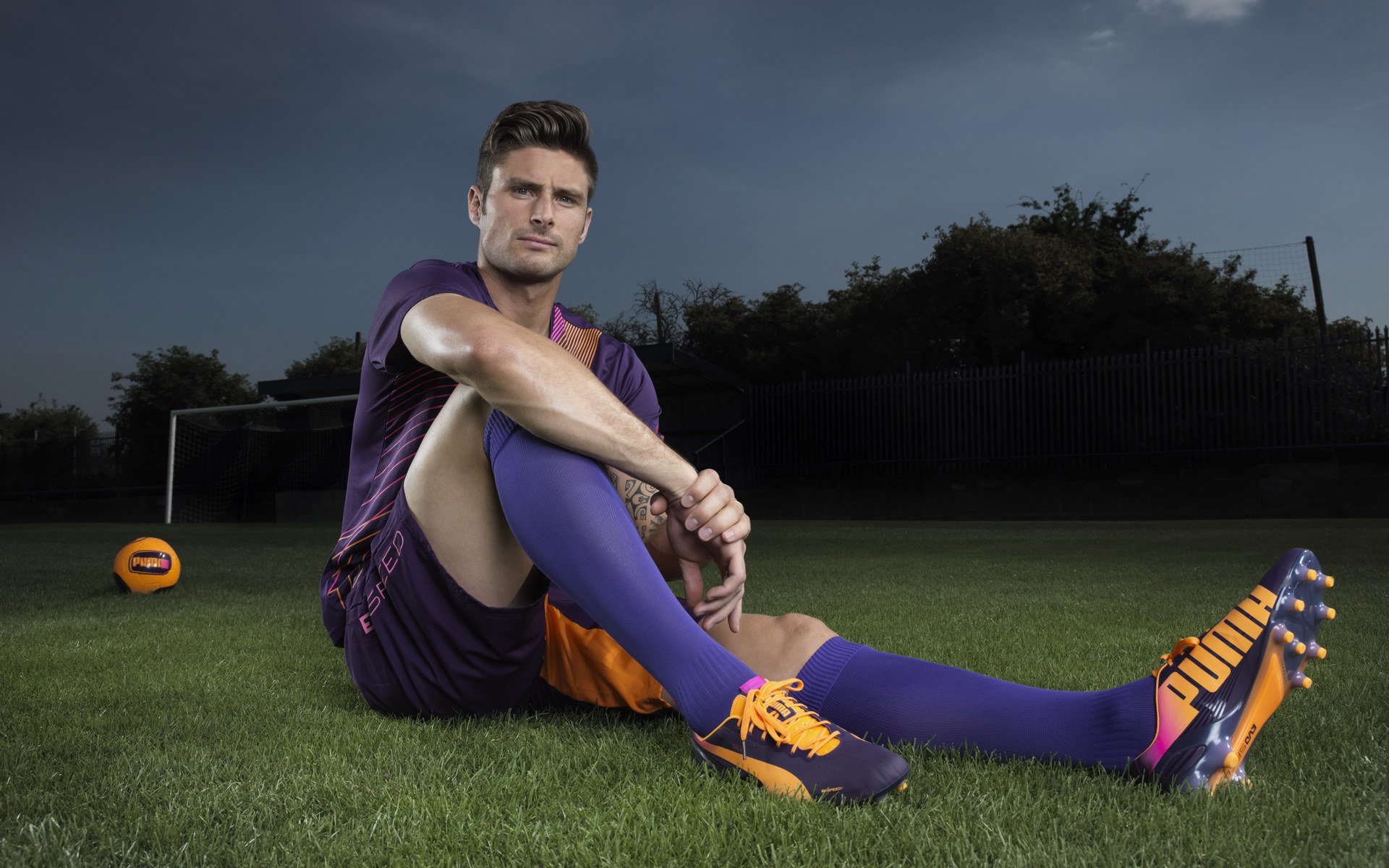 运动装备创新，智能篮球实现数据跟踪与分析，篮球体智能游戏